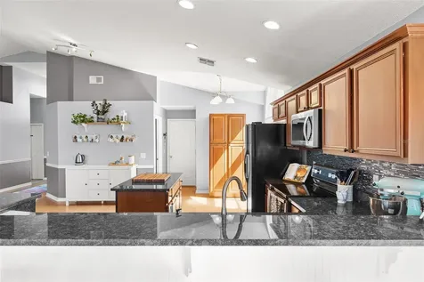 528 Hardwood Circle Orlando FL 32828
