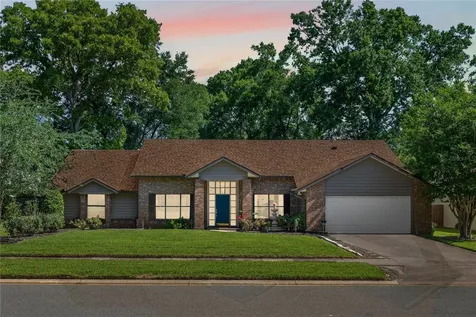 2411 Sweetwater Cc Place Drive Apopka FL 32712