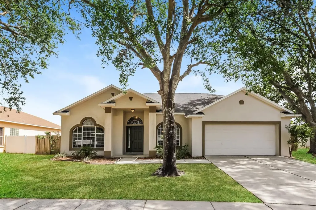 403 Country Vineyard Drive Valrico FL 33594