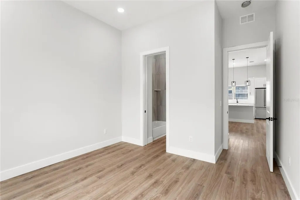11605 1st Street E Treasure Island FL 33706