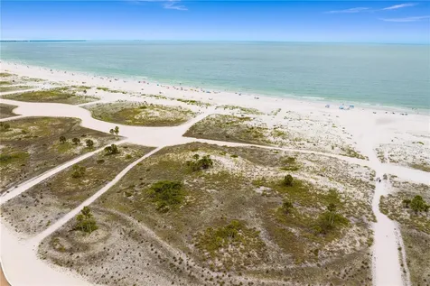 11605 1st Street E Treasure Island FL 33706