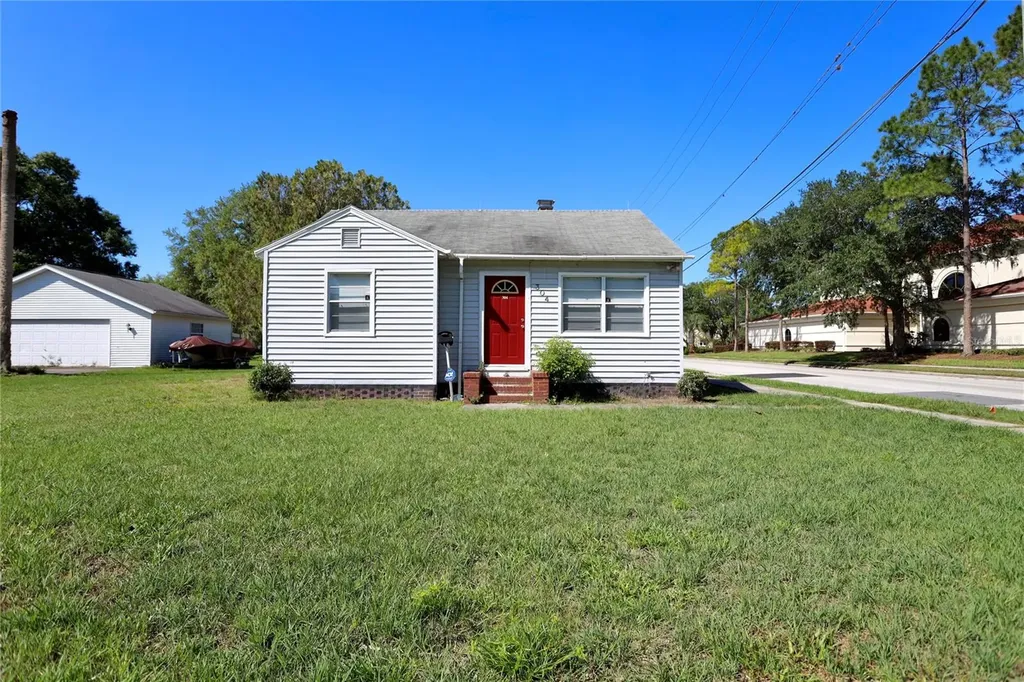 304 E Dakin Avenue Kissimmee FL 34741