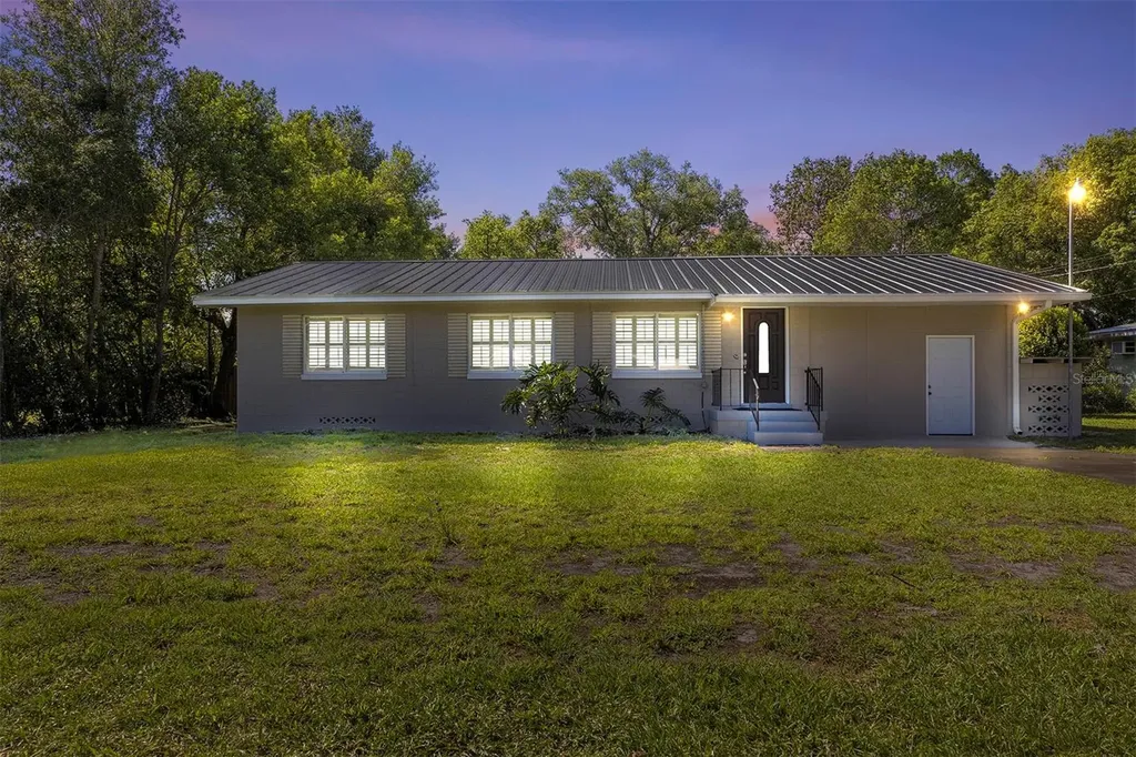 1712 Palmetto Avenue Deland FL 32724