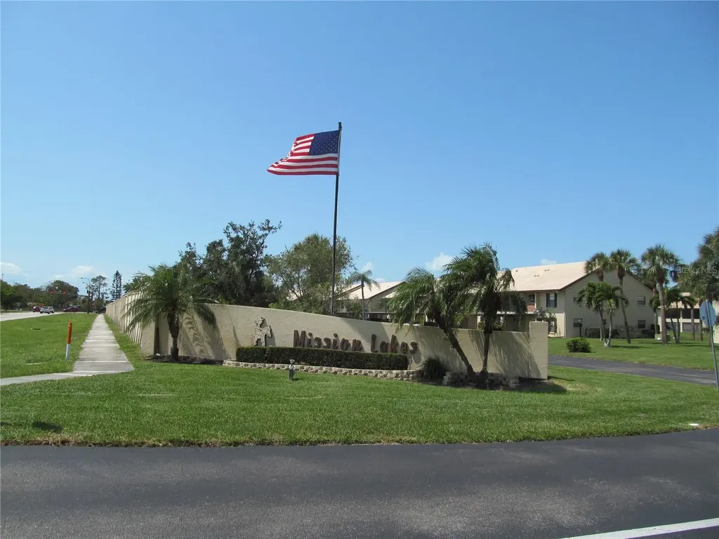 310 Mission Trail N Venice FL 34285