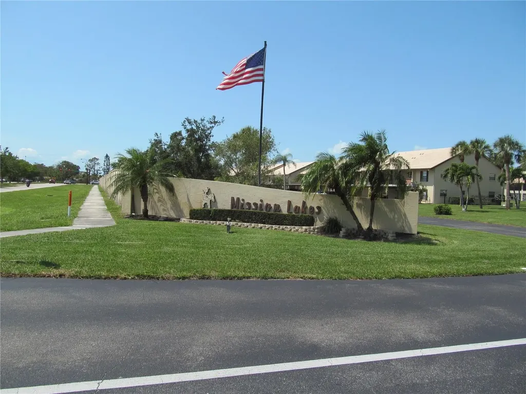 310 Mission Trail N Venice FL 34285