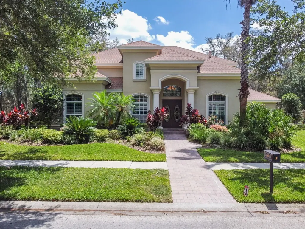 5814 Dunlinwood Lane Lithia FL 33547