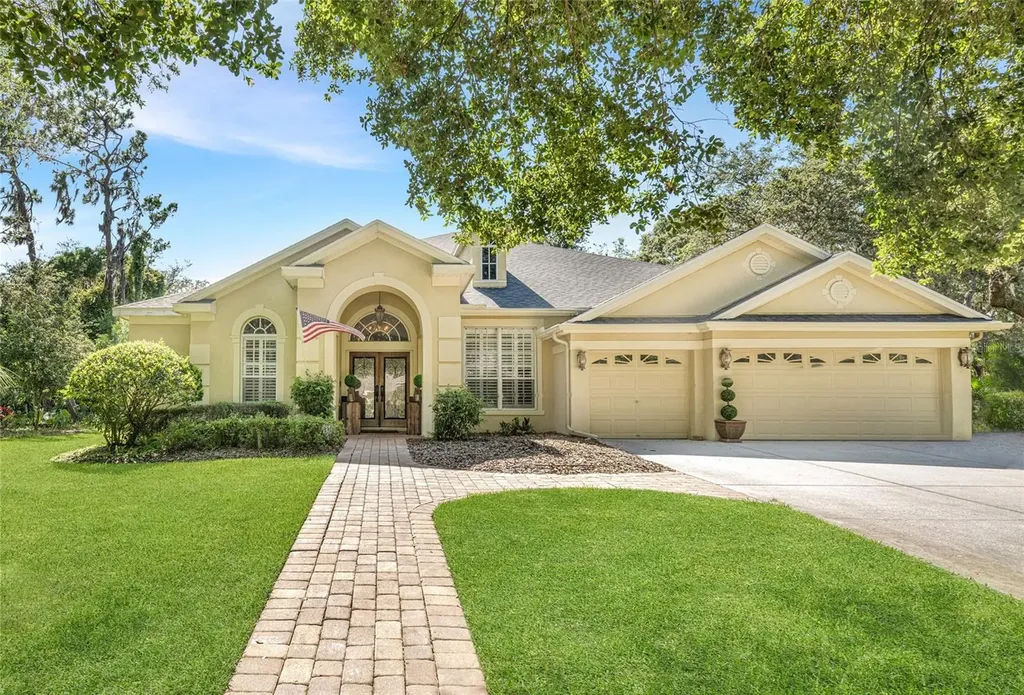 15922 Sorawater Drive Lithia FL 33547