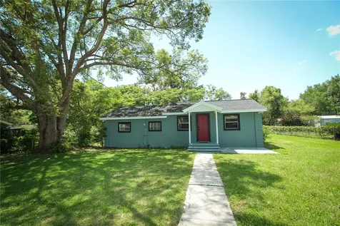 130 S Hull Avenue Deland FL 32720