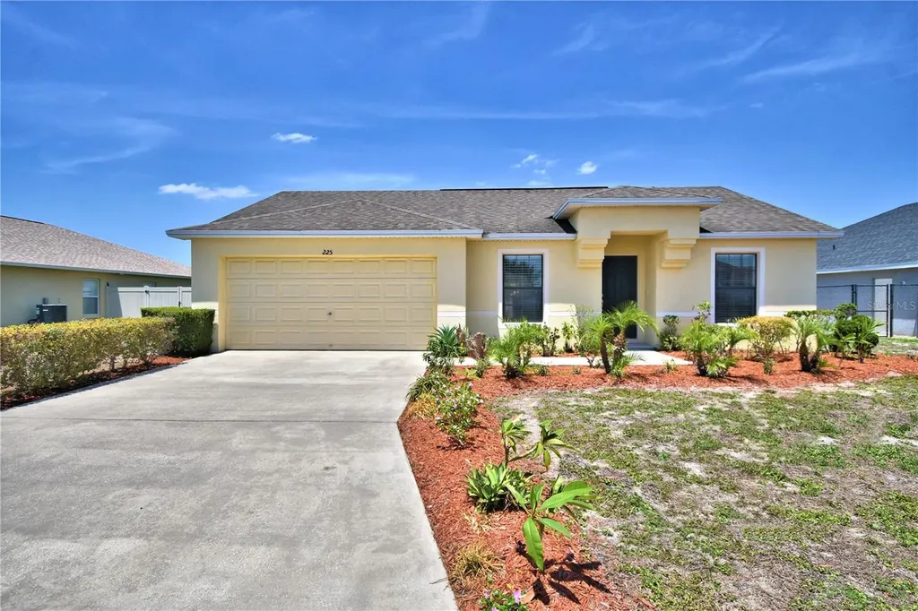 225 Majestic Gardens Lane Winter Haven FL 33880