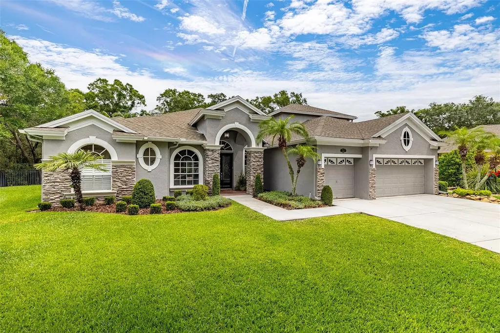 2246 Climbing Ivy Drive Tampa FL 33618
