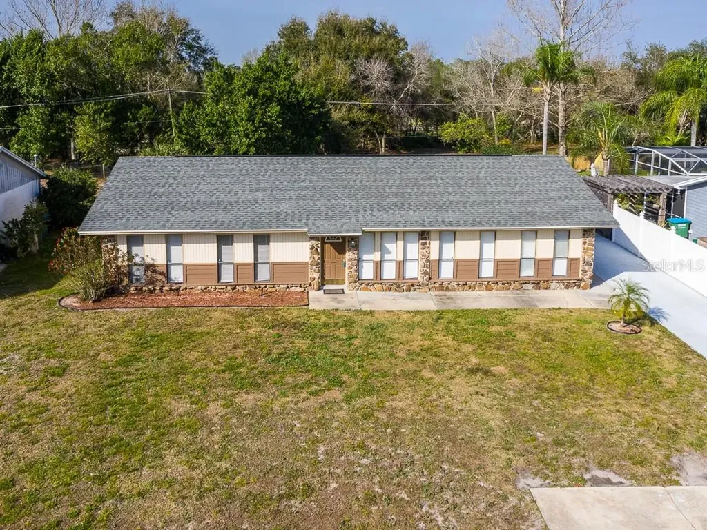 2224 Wallingford Street Deltona FL 32738