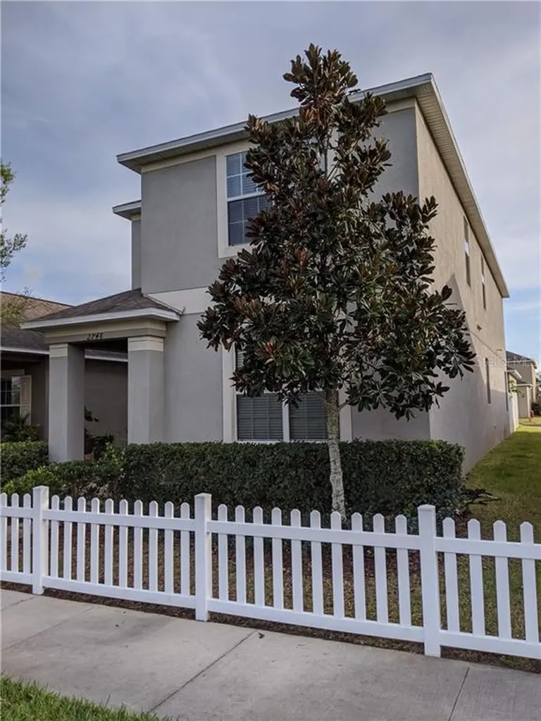 2748 Lantern Hill Avenue Brandon FL 33511