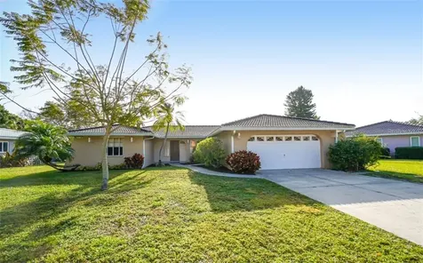 7457 Curtiss Avenue Sarasota FL 34231