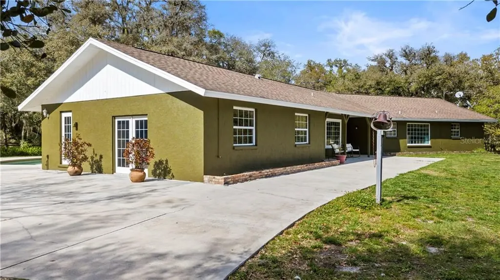 4387 Hidden River Road Sarasota FL 34240