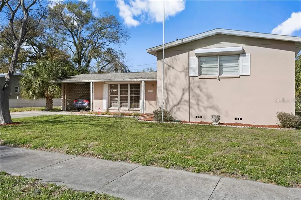 4413 W Fair Oaks Avenue Tampa FL 33611