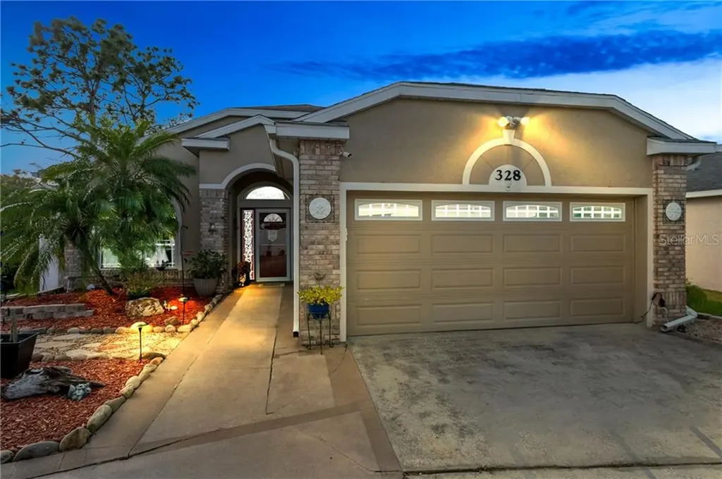 328 Woodbury Pines Circle Orlando FL 32828