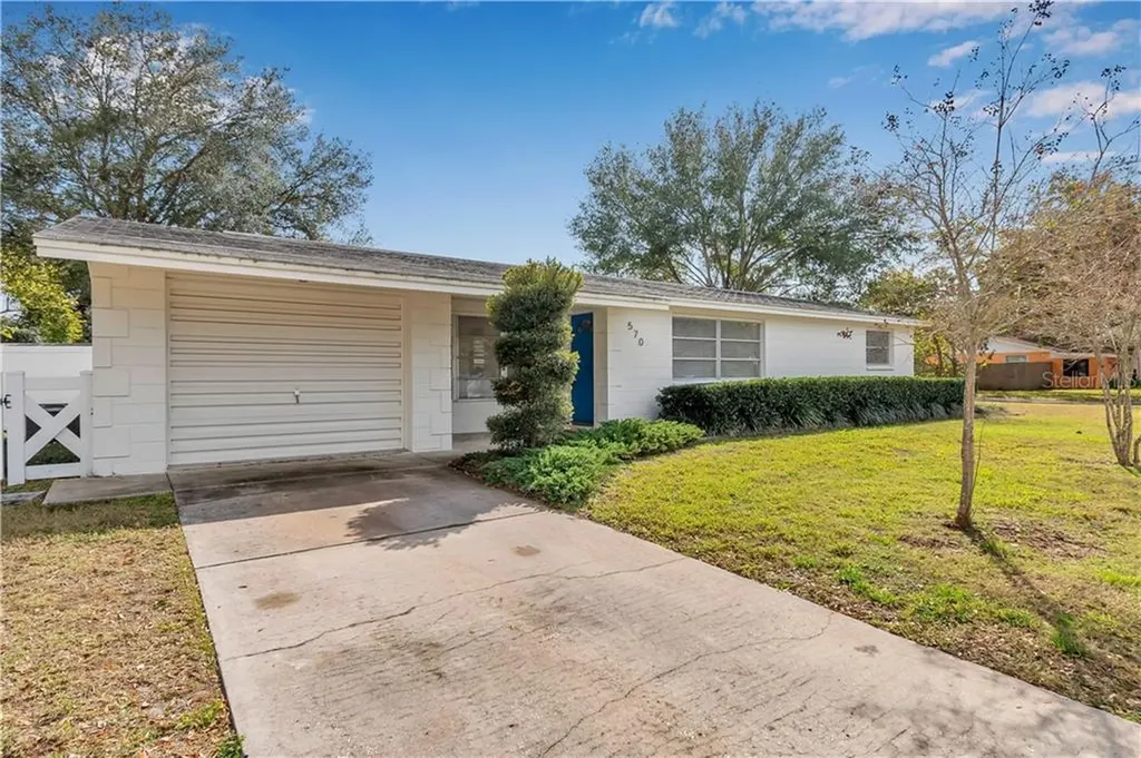 570 Atwood Avenue N St Petersburg FL 33702