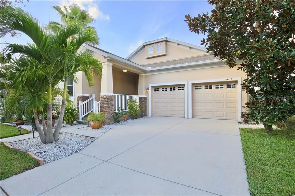 8657 Bradleys Landing Street Orlando FL 32827