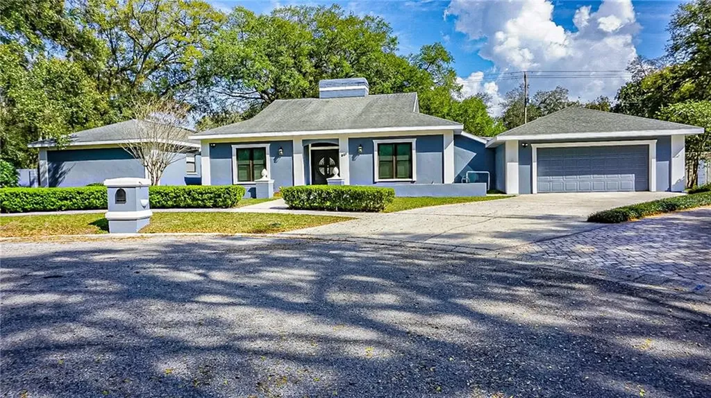 901 Oak Regency Lane Brandon FL 33511