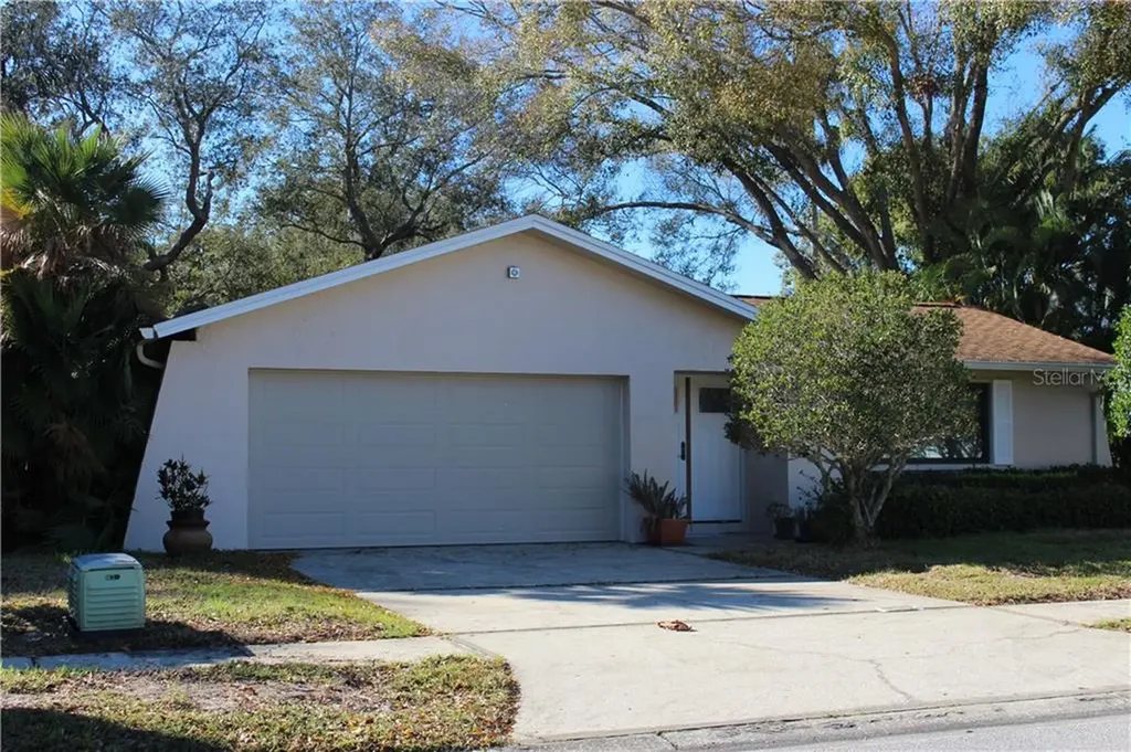 10018 121st Street Seminole FL 33772