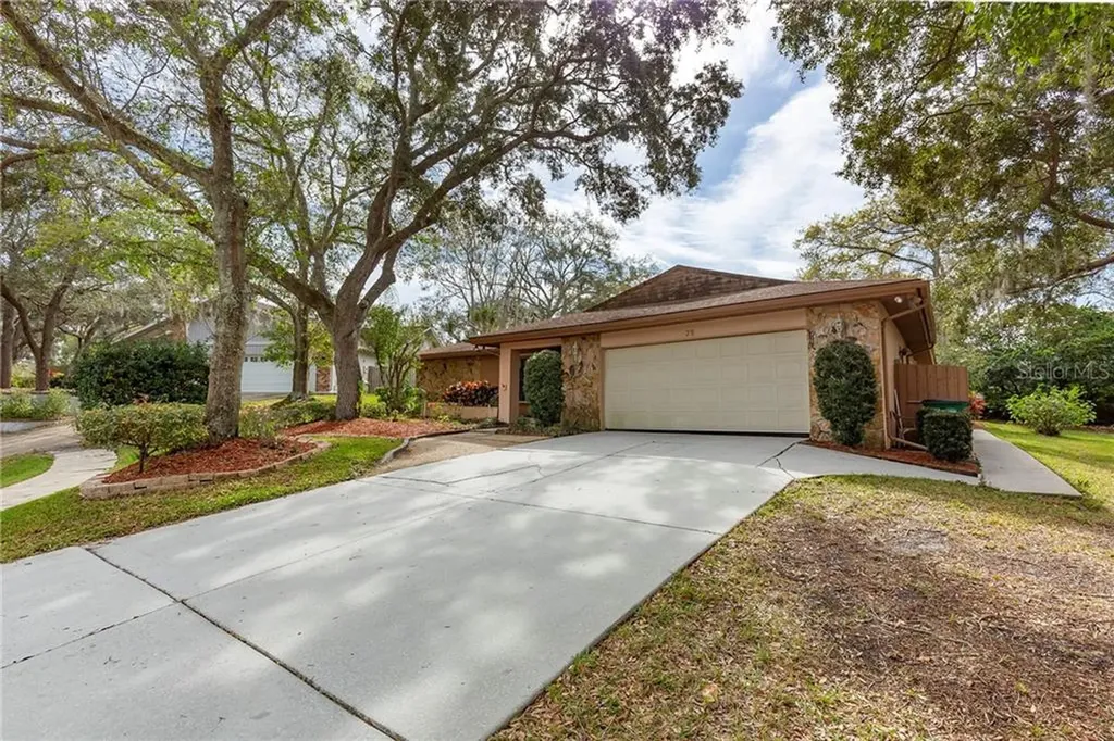 29 Pinewood Circle Safety Harbor FL 34695