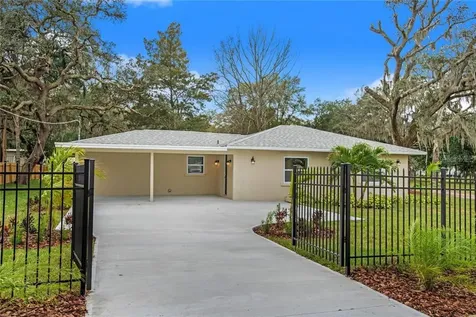 1106 W Old Hillsborough Avenue Seffner FL 33584