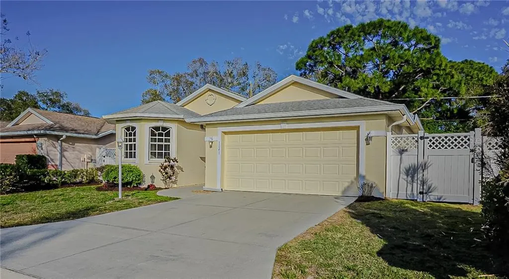 1041 Whitegate Court Sarasota FL 34232
