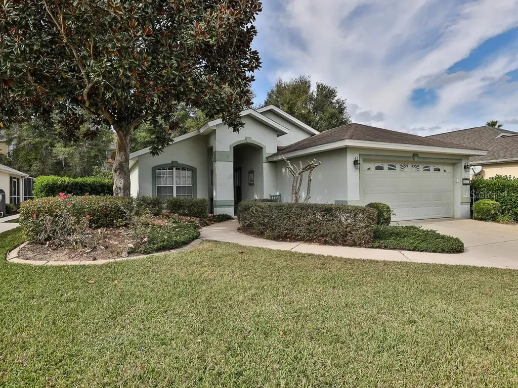 6137 Landings Boulevard Lady Lake FL 32159