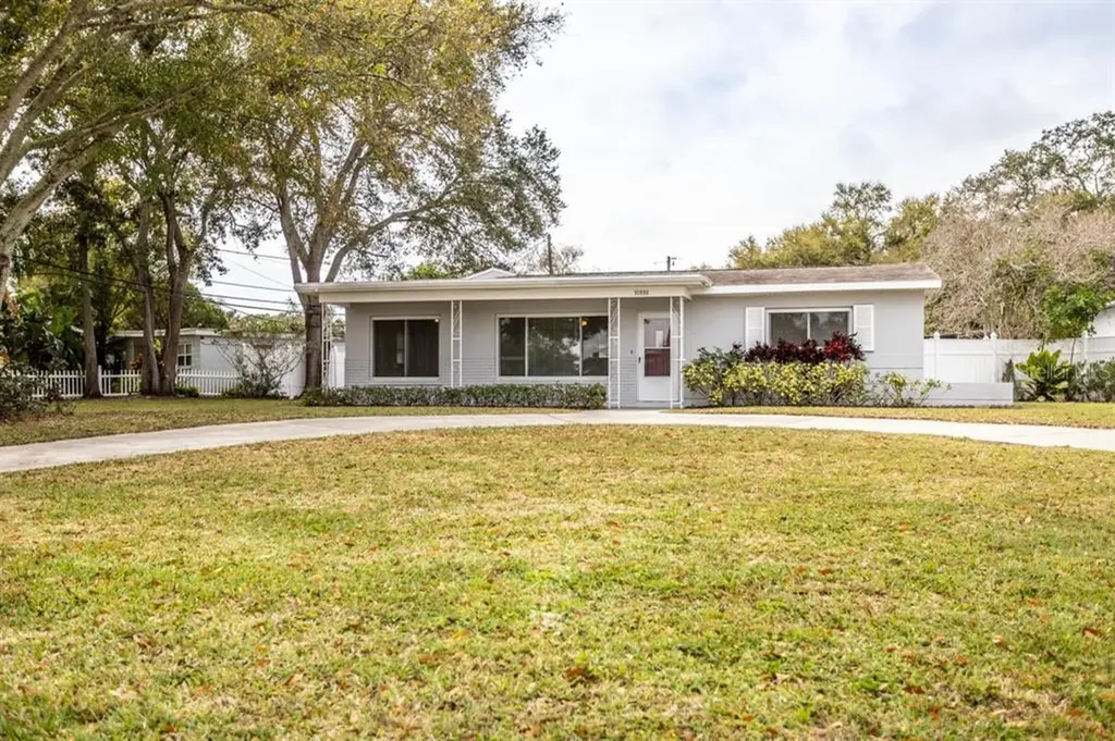10880 Village Green Avenue Seminole FL 33772