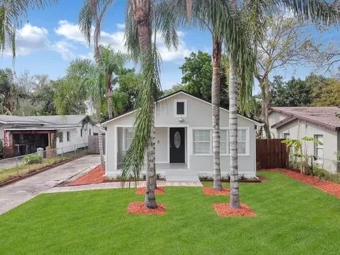 2016 Chamberlin Street Orlando FL 32806