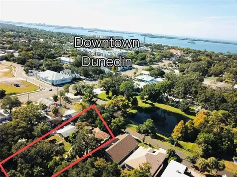 1018 Oak Street Dunedin FL 34698