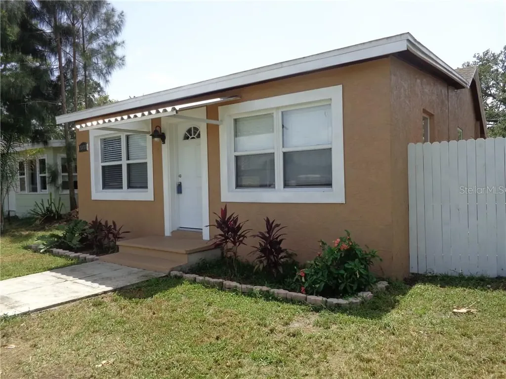 2810 42nd Avenue N St Petersburg FL 33714