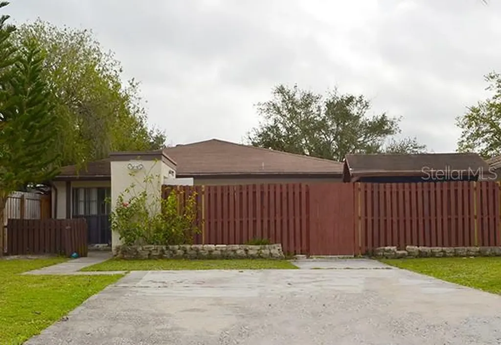 11003 Redberry Way Tampa FL 33624