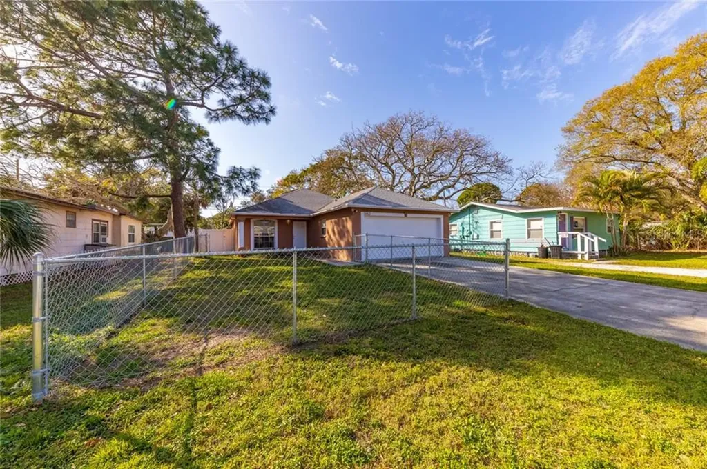 5062 67th Way N St Petersburg FL 33709