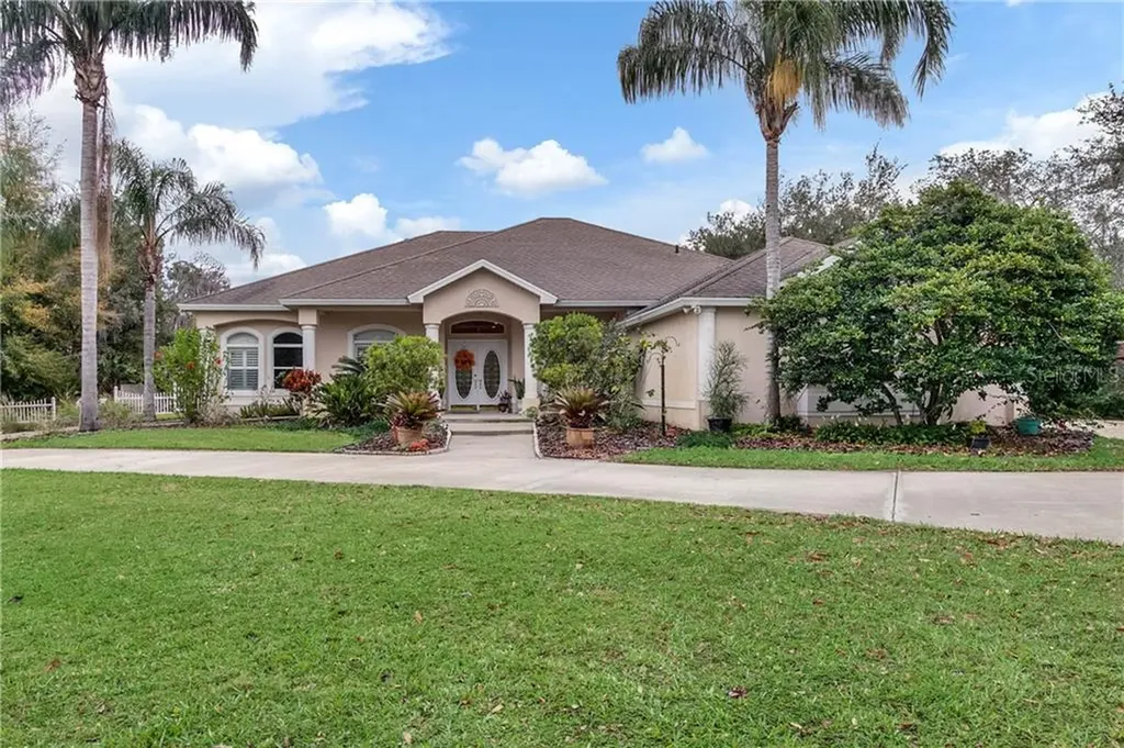 29350 Old Mill W Tavares FL 32778