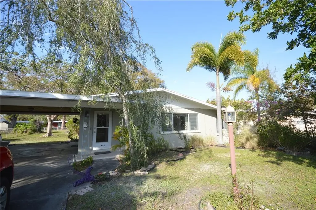 2402 21st Avenue W Bradenton FL 34205