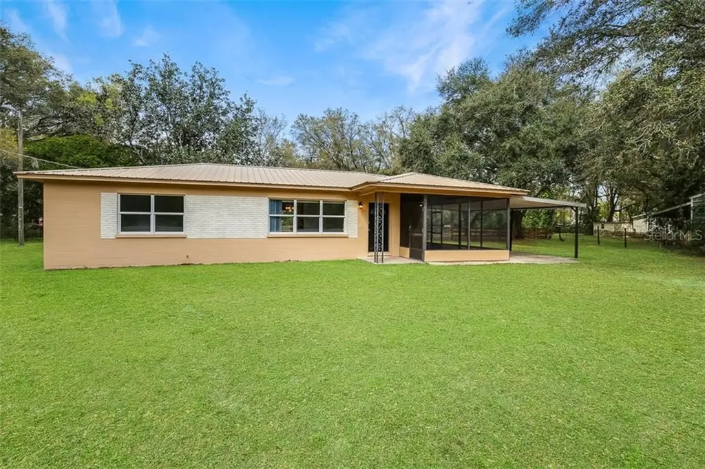 14728 Salem Church Road Dover FL 33527