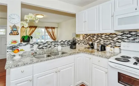 2402 11th Street W Bradenton FL 34205