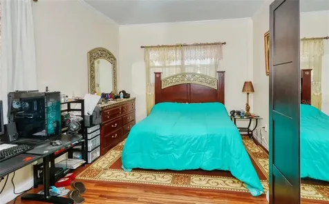 2402 11th Street W Bradenton FL 34205
