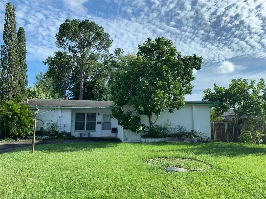 5546 17th Avenue N St Petersburg FL 33710