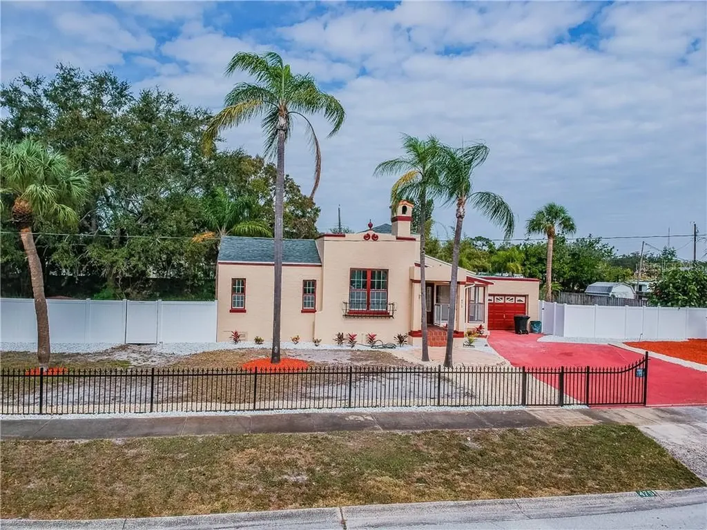 475 86th Avenue N St Petersburg FL 33702