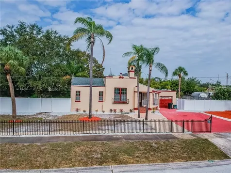475 86th Avenue N St Petersburg FL 33702
