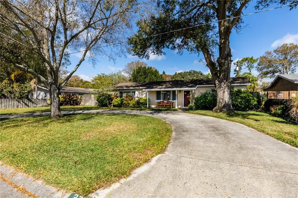3777 34th Avenue N St Petersburg FL 33713