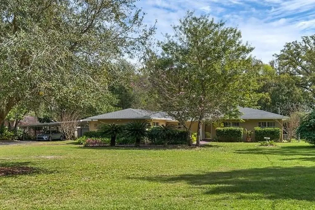 10 Interlaken Road Orlando FL 32804