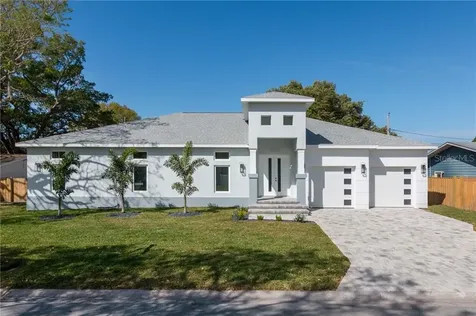 7180 17th Street N St Petersburg FL 33702