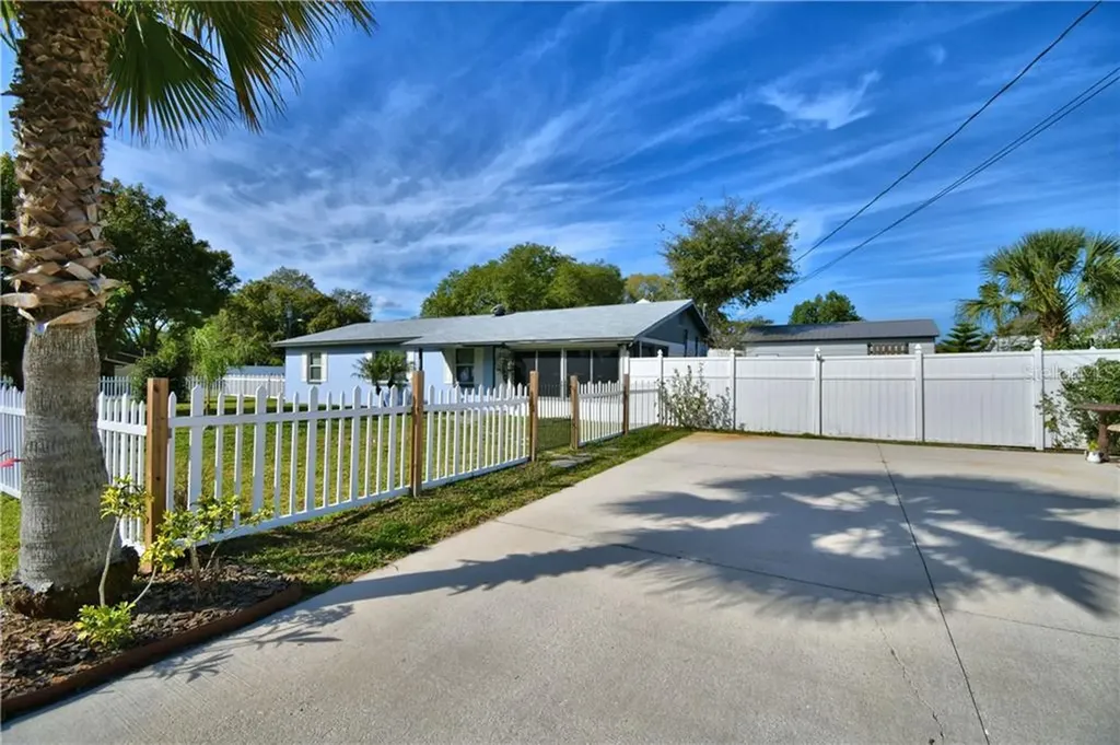 321 N Lake Reedy Boulevard Frostproof FL 33843