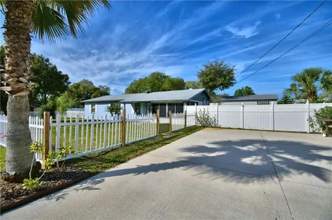321 N Lake Reedy Boulevard Frostproof FL 33843