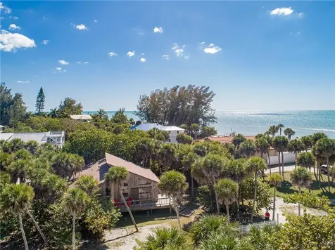 4078 N Beach Road Englewood FL 34223