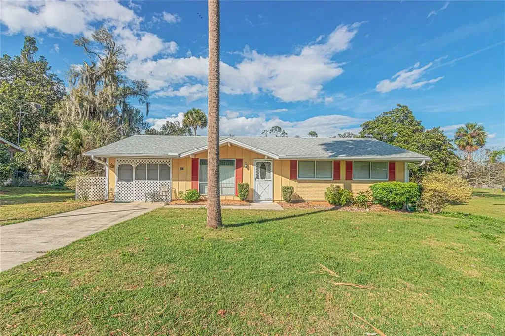 389 W Blue Springs Avenue Orange City FL 32763