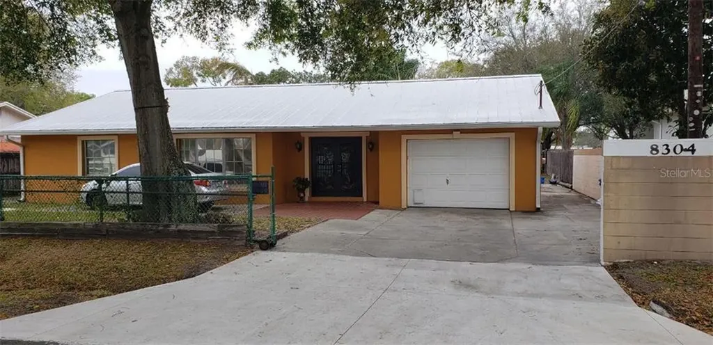 8304 Marigold Avenue Tampa FL 33614